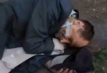 Врачи выбросили обессилевшего мужчину из больницы в Караганде