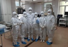 Медики Алматы спасли жизнь зараженного коронавирусом 80-летнего мужчины