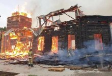 В России от удара молнии дотла сгорел храм XIX века