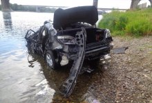 В Семее иномарка упала с моста в Иртыш