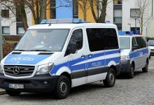 В Германии разыскивают мужчину, вооруженного луком, стрелами и пистолетом