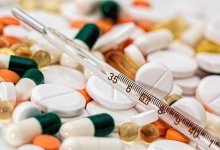 На базарах Алматы незаконно продавали дефицитные лекарства