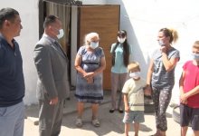 Спали на улице: оставшейся после пожара без крова матери-одиночке из Тараза подарили дом