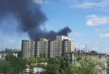 Пустырь со стройматериалами горит в Нур-Султане