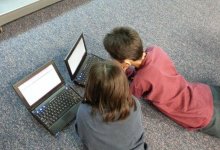 Дети в ВКО оплачивали онлайн-игры маминой картой, а разбираться пришлось полицейским