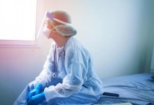 Nur Otan требует выплаты компенсаций семьям погибших от КВИ медиков