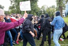 Слезоточивый газ применили силовики на протестах в Минске