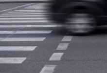 Автомобиль отлетел в пешехода после аварии на перекрестке в Алматы