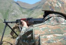 Военные Армении показали сбитую военную технику Азербайджана