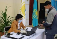 Праймериз Nur Otan: рабочие Павлодарского НХЗ пришли голосовать сразу после ночной смены