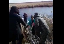 Женщина на машине слетела в реку с трассы близ Караганды