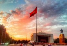 В Кыргызстане возвращаются на работу ушедшие в отставку чиновники