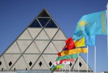 Казахстанцы отмечают День духовного согласия