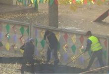 В Павлодаре подрядчик демонтирует асфальт, уложенный на опавшую листву - акимат