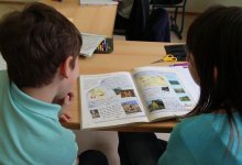 Казахстанские школьники мало читают, считает Токаев