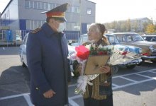 Ни одного штрафа за 60 лет: в Казахстане поблагодарили самого аккуратного водителя