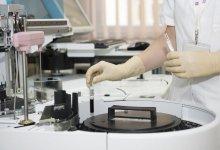 Обязаны ли работодатели в Казахстане оплачивать работникам прохождение ПЦР-тестов