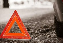 ДТП в Алматы: грузовик с отказавшими тормозами снес остановку и трансформатор