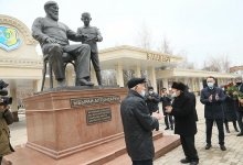 Это позор: на памятнике Ибраю Алтынсарину нашли грубейшую ошибку