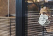 Ученые: Коронавирус стал менее опасным