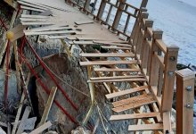 В Актау камнепад разрушил мост на Скальной тропе