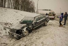 Снегопад в Алматы: за ночь в городе произошло около 30 ДТП