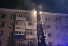 В Актобе горит малосемейное общежитие, эвакуированы 200 человек