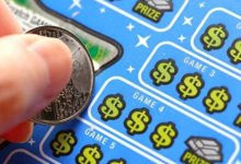 Большой выигрыш принесли перегоревшие лампочки женщине в США