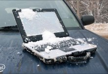 Вор в Нур-Султане не смог утащить награбленное и спрятал добычу в сугроб