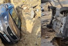 В Актау автомобиль провалился в яму вместе с водителем и пассажиром