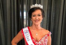 61-летняя американка победила молодых девушек в конкурсе красоты