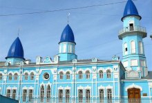 В Костанайской области разрешили работать мечетям и церквям