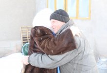 Кандидат от Nur Otan встретилась с 83-летним старожилом