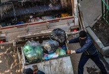 В мусорном контейнере в центре Караганды найден труп мужчины