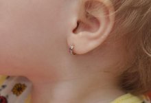 Серьги у шестерых девочек сняла грабительница в хиджабе в Караганде