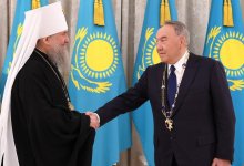 Елбасы вручили высшую грамоту Православной Церкви Казахстана 