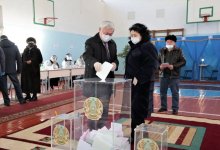 Бердибек Сапарбаев проголосовал на парламентских выборах