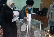 Старейший житель Караганды пришел на выборы в Караганде