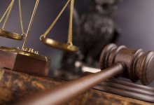 Студент два месяца прогуливал онлайн-занятия. Его матери выписали штраф