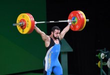 Олимпийский чемпион по тяжелой атлетике из Казахстана отстранен за допинг
