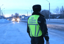 В Таразе полицейский проклял водителя. Назначена проверка