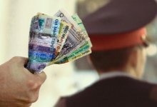 В вымогательстве денег с подчиненных подозревают высокопоставленного полицейского в Кентау