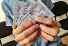 Подстрекал дать взятку судье: адвоката осудили в Павлодаре