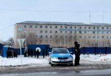 Полиция в Актобе эвакуировала учащихся юридического колледжа