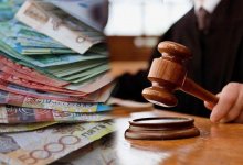 В Карагандинской области задержали судью. Его подозревают в получении взятки в 15 млн тенге