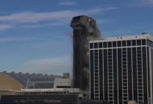 В США взорвали 39-этажный  отель Трампа. Он рухнул за полминуты