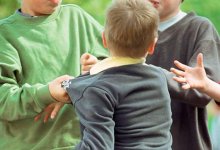 Подростка избили из-за брекетов и сломали ему позвоночник
