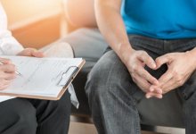 Врачи назвали пять неожиданных симптомов рака