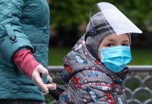 Врач рассказала, опасны ли для детей новые подтипы коронавируса