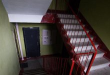 Мужчина жестоко убил своего пятилетнего сына в подъезде